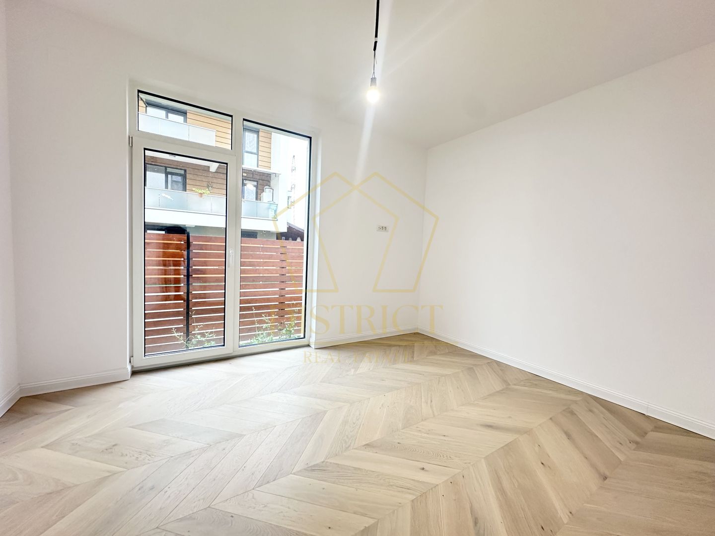 Apartament cu 4 camere și curte proprie | Dumbrăvița | British School - Poză 4