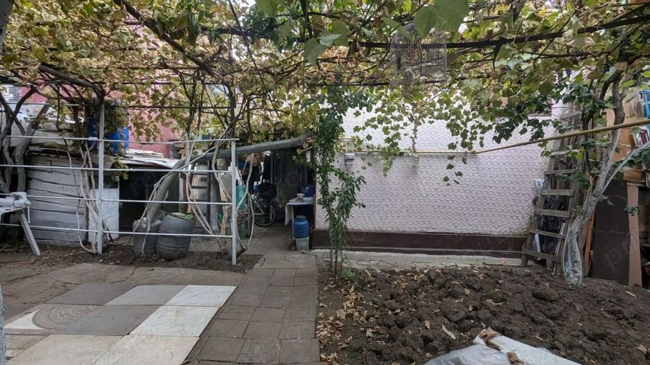 De vanzare casa + curte 197mp, zona Salaj - Poză 1