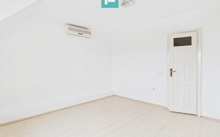 Vilă cu 5 camere pentru investiții în Dumbrăvița - Poză 5