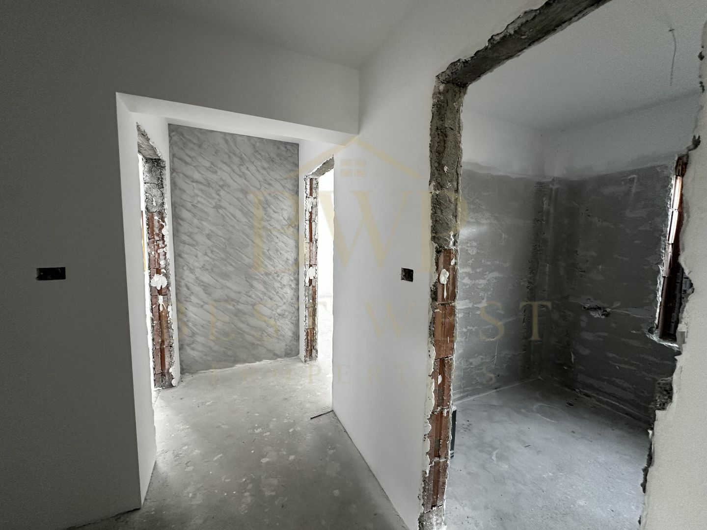 Duplex, 4 dormitoare, Mosnita, drum asfaltat, toate utilitățile - Poză 10