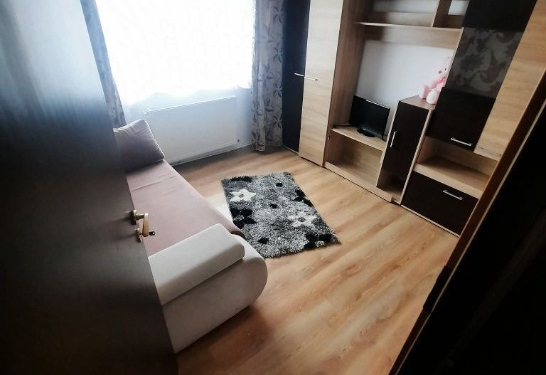 Apartament 3 camere Aradului, 2 bai, 2 balcoane , centrala proprie - Poză 2