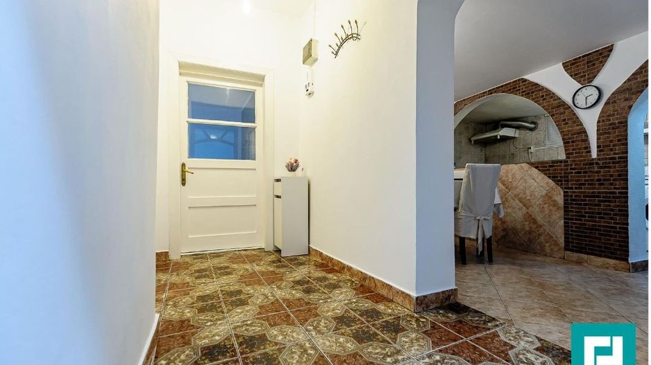 Proprietate cu 5 camere Aurel Vlaicu - Poză 17