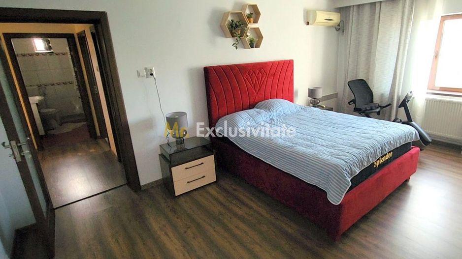 Vila 290mp + 4 spatii comerciale/chiriasi /depozitare, teren 1401 mp, acces DN1 - Poză 13