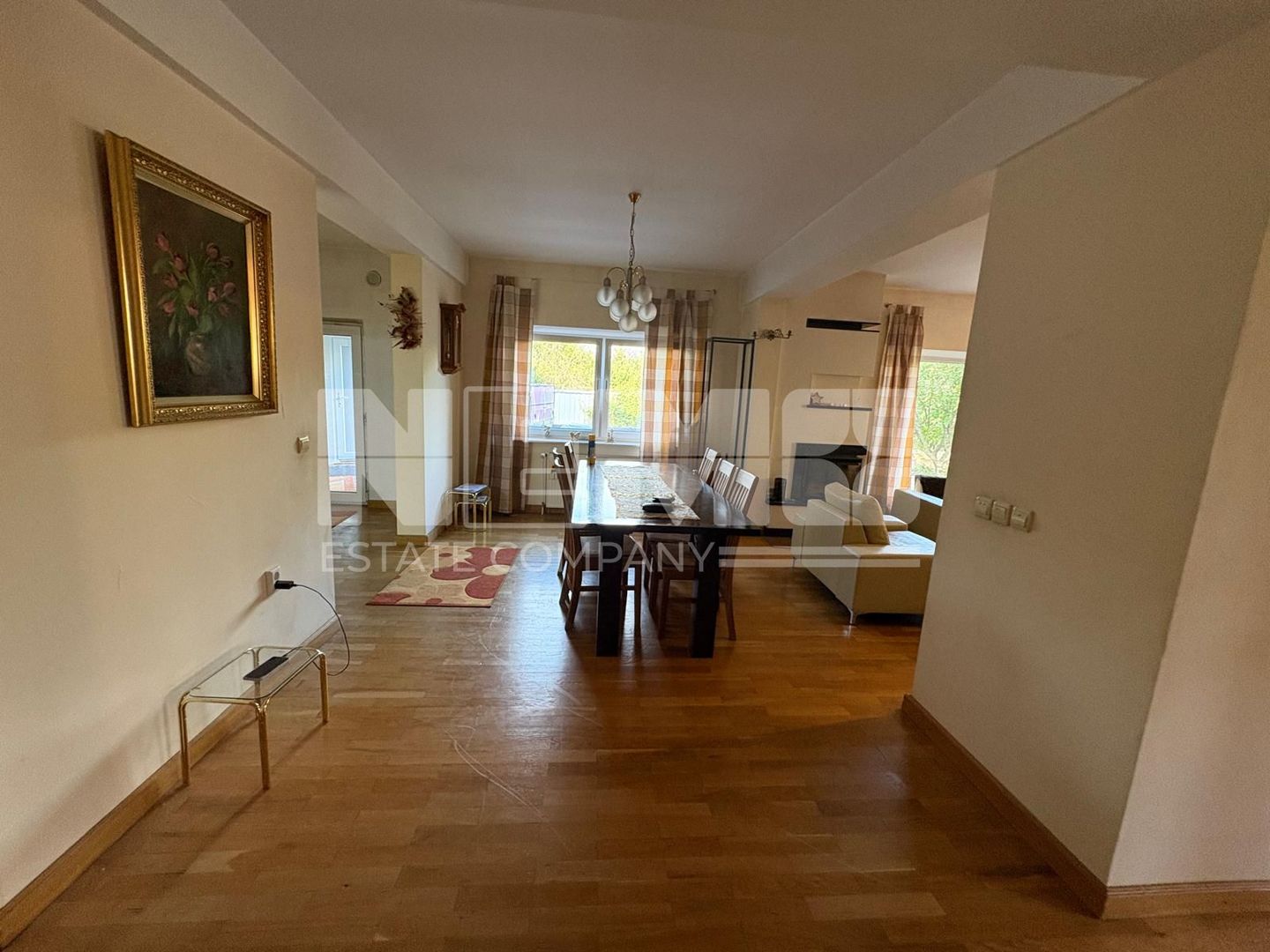 CASĂ TIP DUPLEX | ÎNTR-O ZONĂ LINIȘTITĂ | 6 CAMERE | RĂDĂUȚI - Poză 9