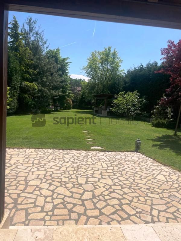 Casa lux in Sinmartin Beverly Hills - Poză 17