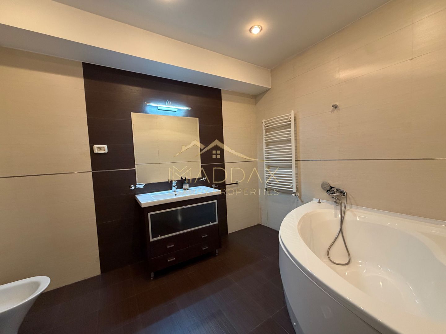 Apartament de închiriat / 3 camere lux *144m*  / Herastrau - Poză 16
