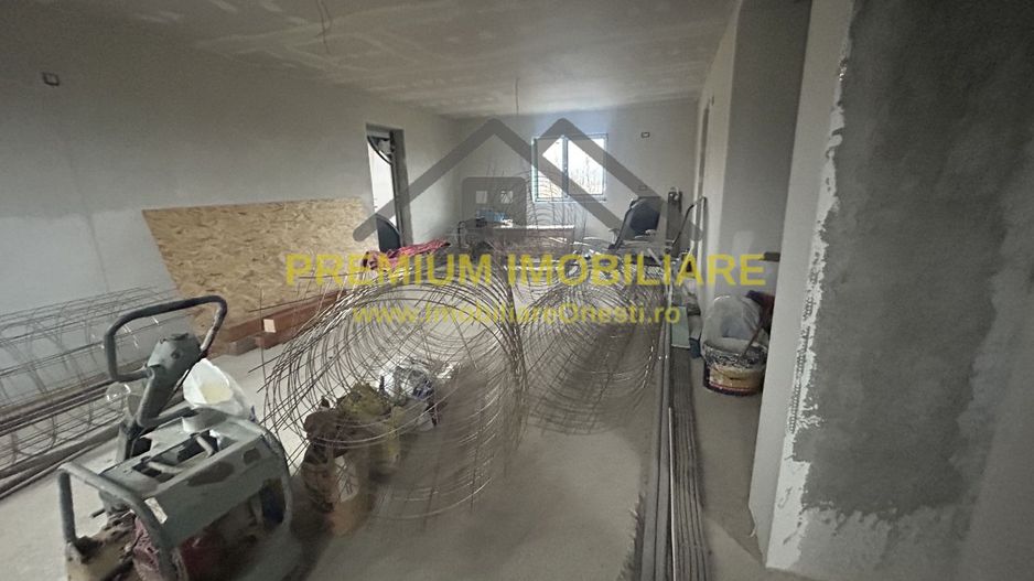 Casa la gri in Onesti - Poză 4