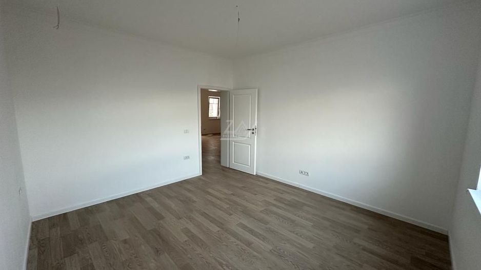 Duplex modern pe parter. Toate utilitatile. - Poză 6