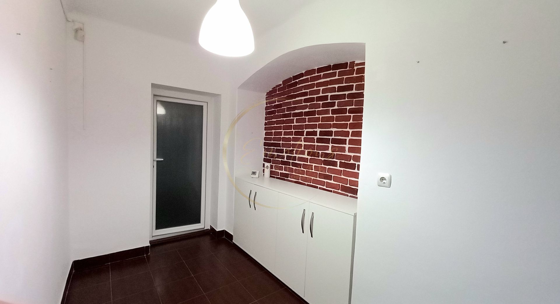 OCAZIE | Spațiu de birou încăpător sau locuintă proprie în Centrul vechi - Poză 5