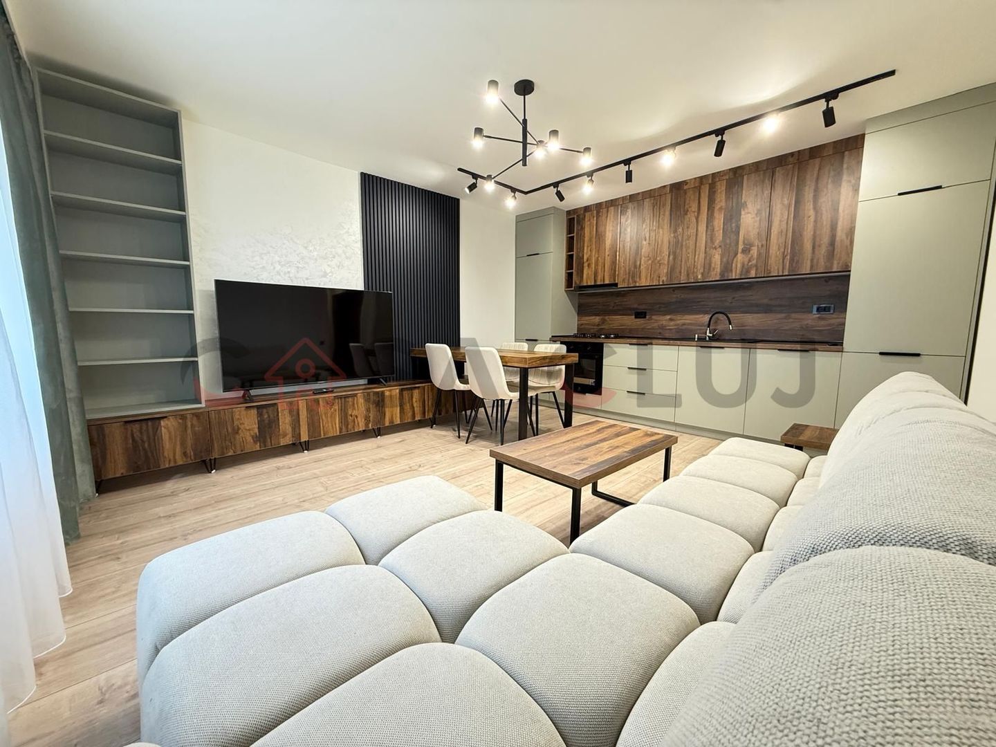 3 camere, modern, la cheie, semicentral! - Poză 3