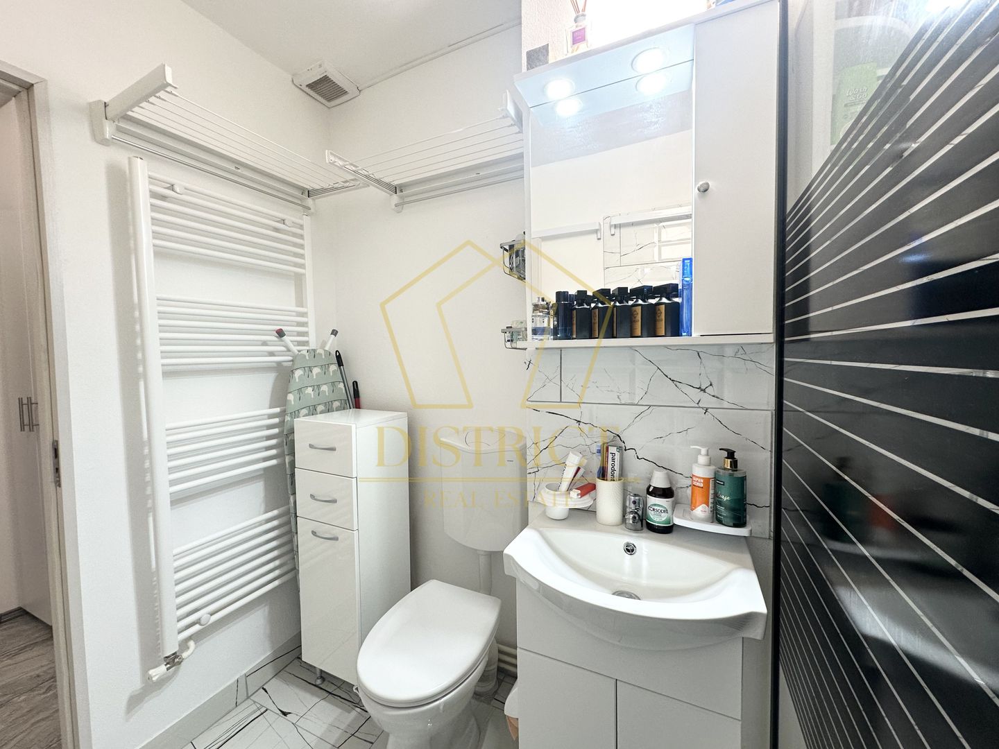Apartament deosebit cu 2 camere | Zona Sagului | Parter - Poză 12