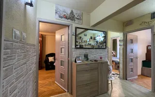 Apartament decomadat cu 3 camere, etaj 2 Cartier Valea Aurie - Poză 12