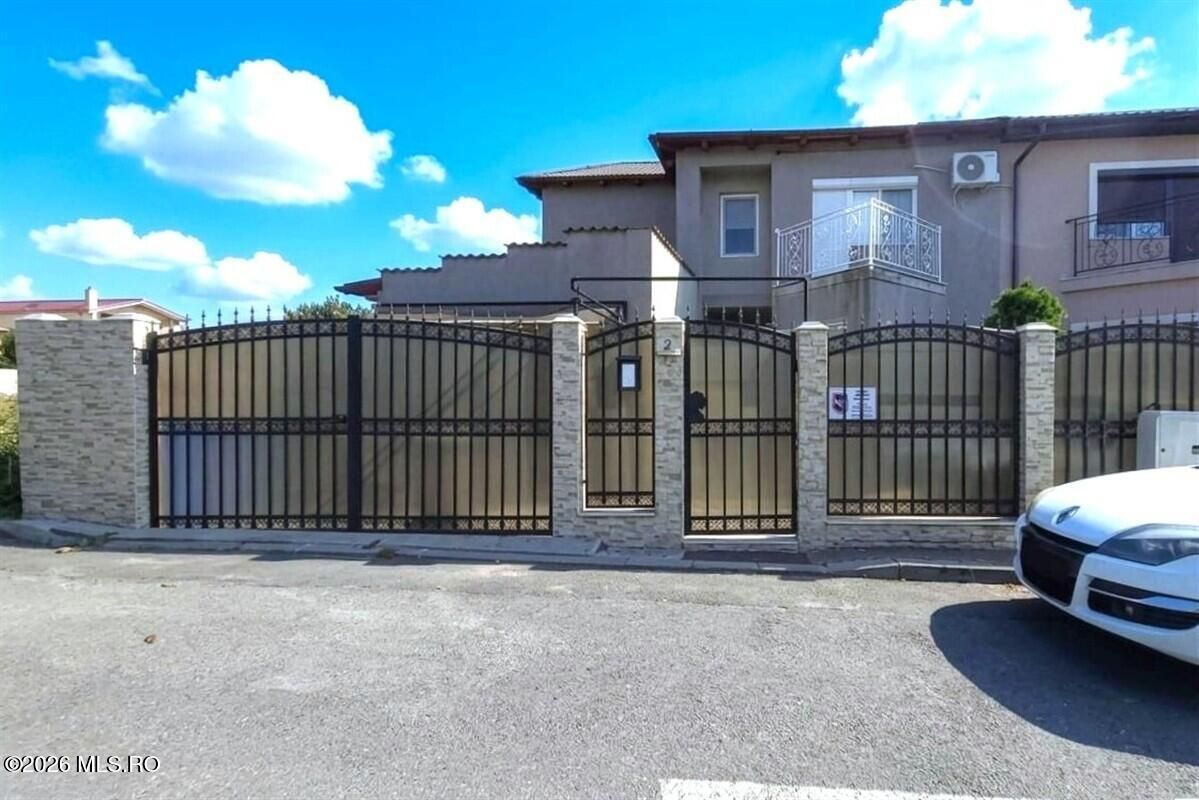 Techirghiol - Centru, casa tip duplex P+M, lot 293 mp si 154 mp utili! - Poză 1