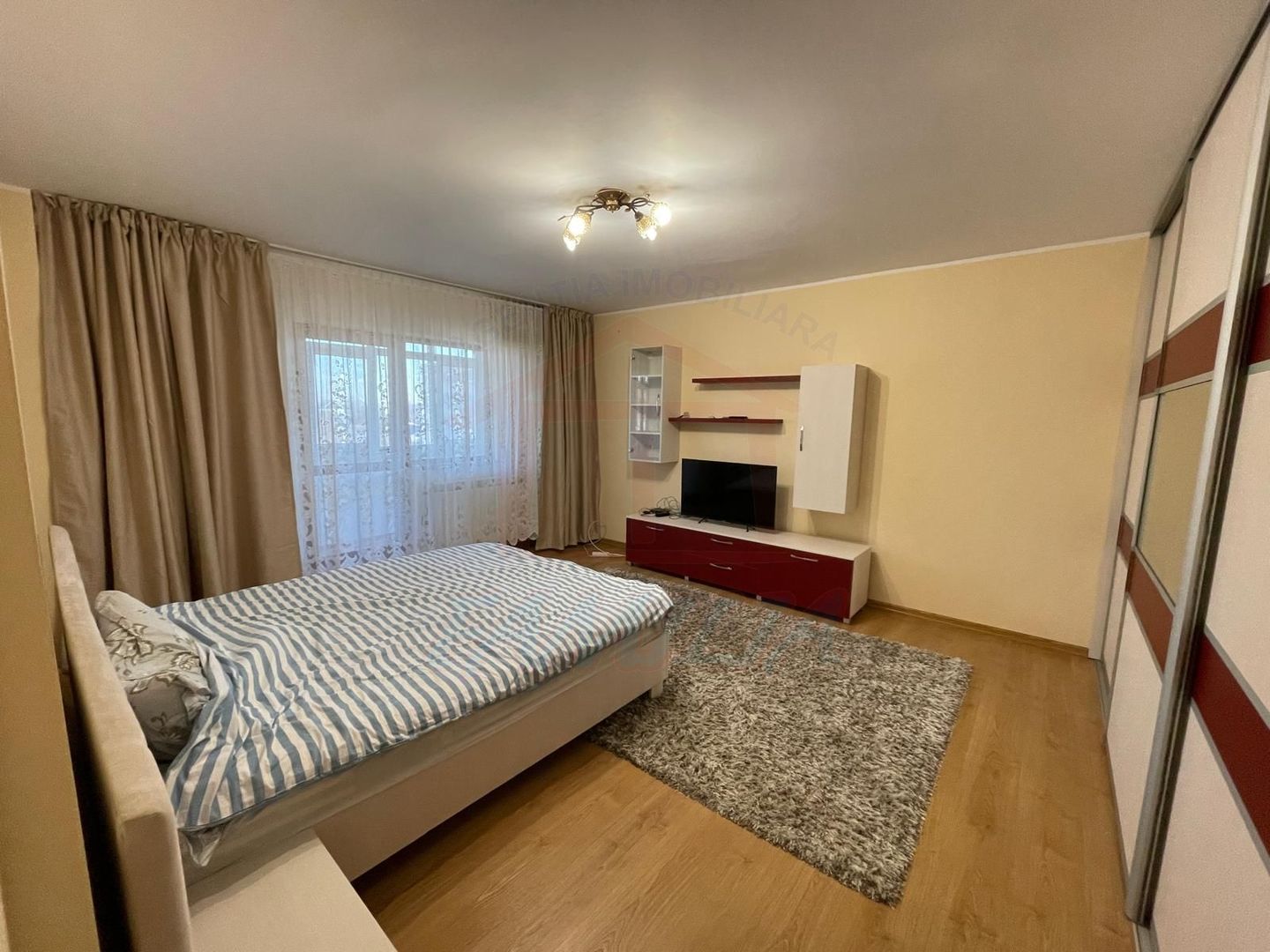 Apartament cu 1 cameră de închiriat - Zonă Ultracentrală, lângă Starea - Poză 1