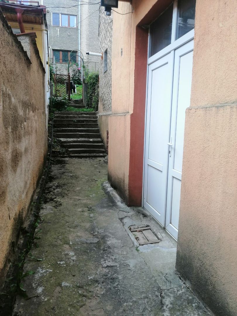 Vanzare garsoniera situata in centrul istoric - Poză 2