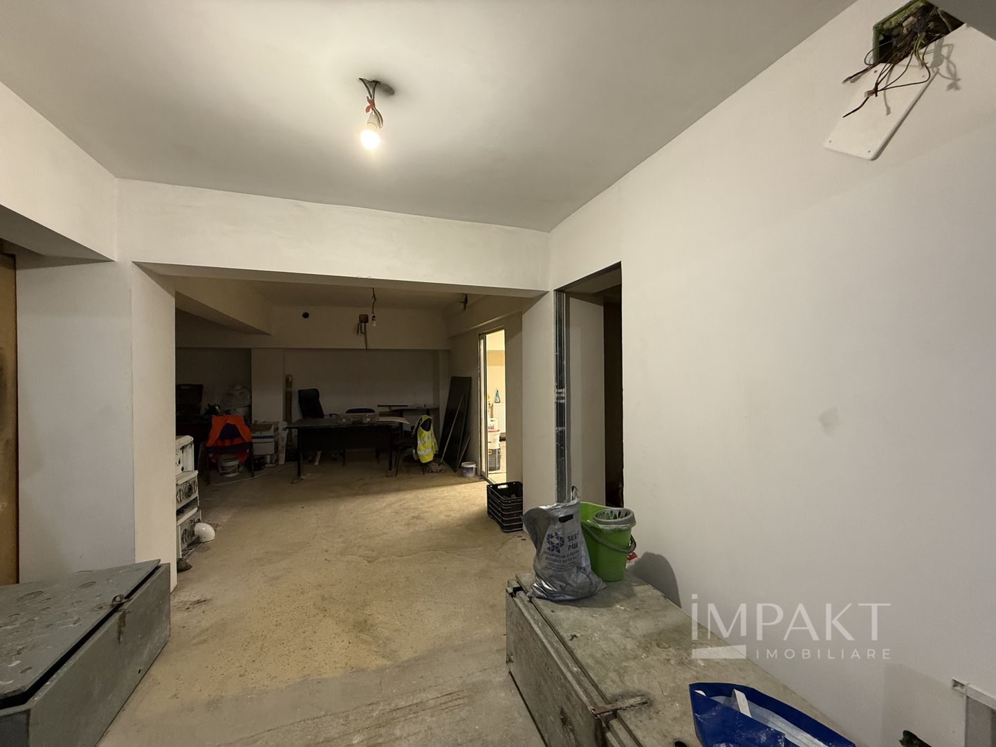 Spatiu de 450 m2 Piata Cipariu, ideal depozit curierat, arhivare, etc - Poză 9