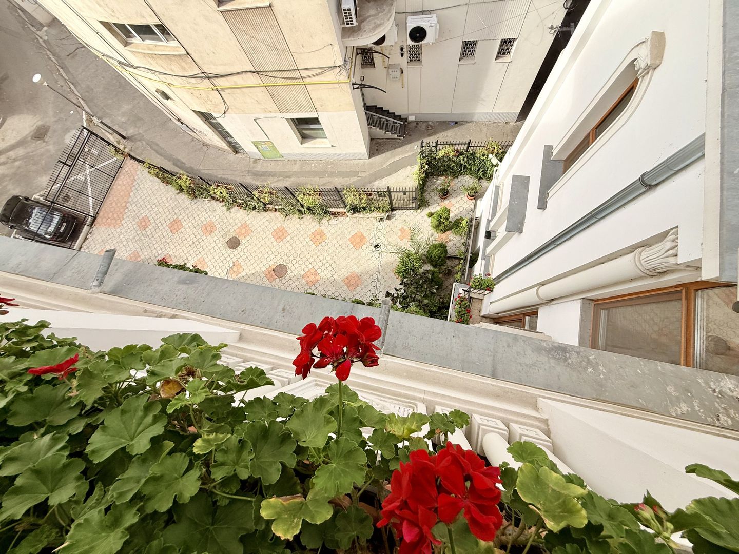 Piata Unirii Fantani Vila  500 mp utili curte 204 mp - Poză 17