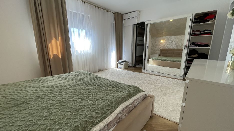 Locuinta eleganta cu finisaje premium - Poză 18