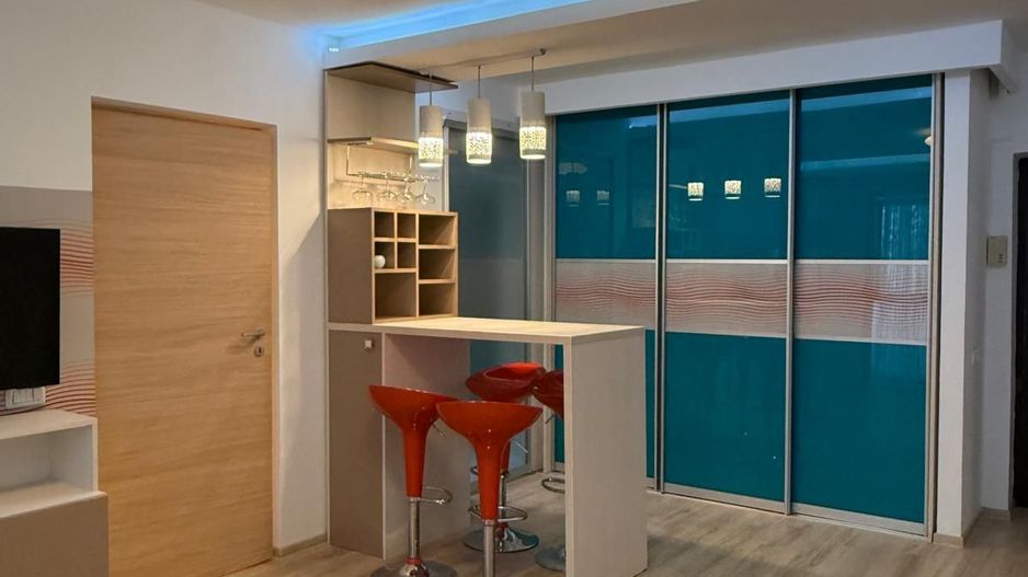 Apartament primitor 2 camere | Finisat modern | Lângă metrou Favorit - Poză 2