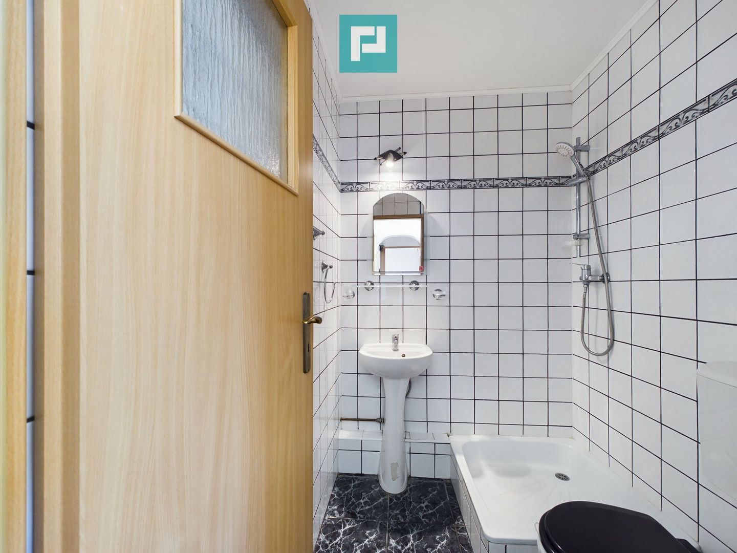 Apartament de închiriat cu 3 camere în Micalaca - Poză 12