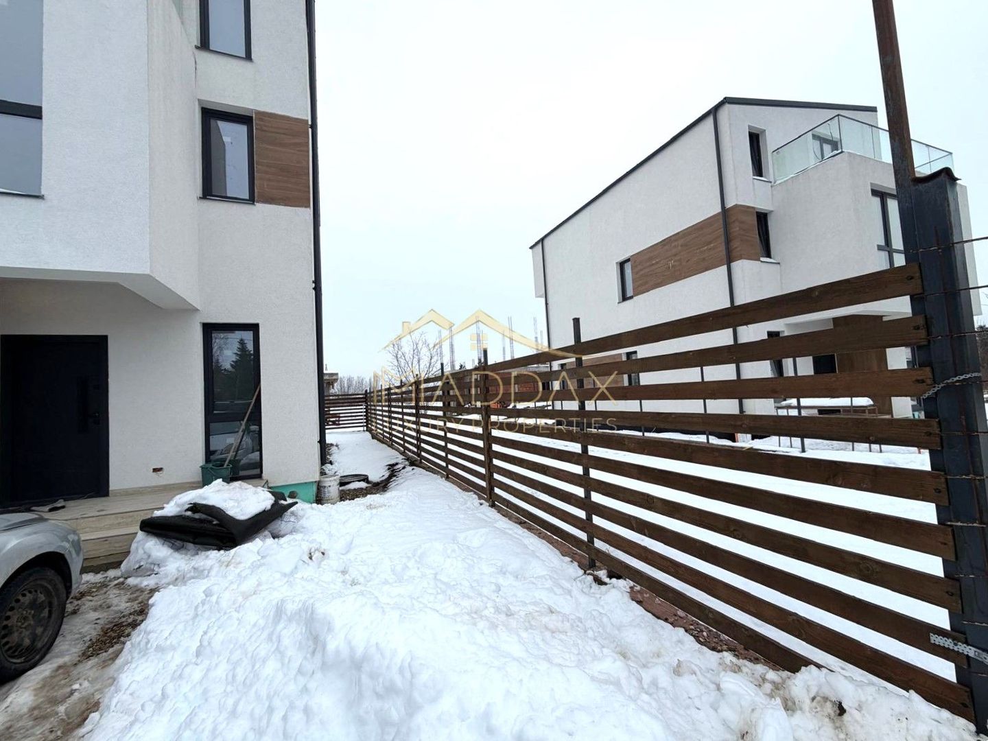 Vila moderna 6 camere // 190mp // teren 300mp // Tunari - Poză 27