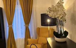 Piața Sfatului – apartament elegant, complet renovat și utilat - Poză 3