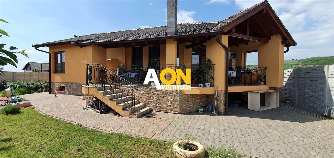 Casa parter+demisol, 1200 mp teren, pretabila pt 2 familii, Sard - Poză 1