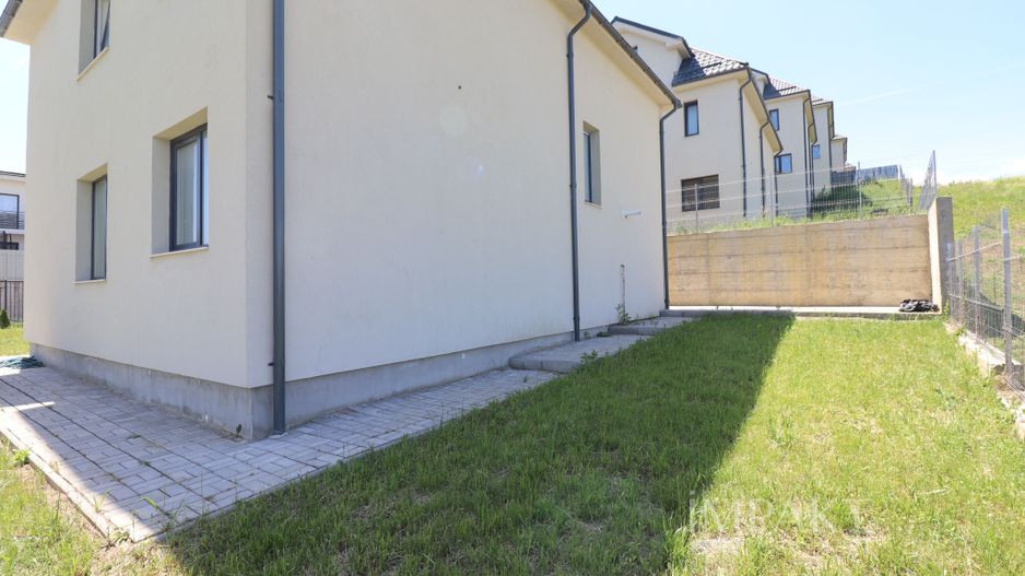 Casa individuala cu teren de 440 mp, situata in Dezmir! - Poză 2