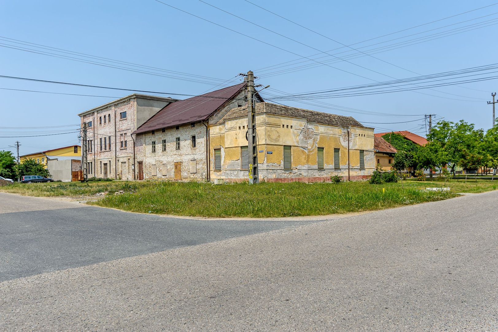 Moara veche Szabados malom -spațiu comercial Nădlac - Poză 1