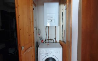 Apartament cu 4 camere decomandate, centru de cartier. - Poză 8