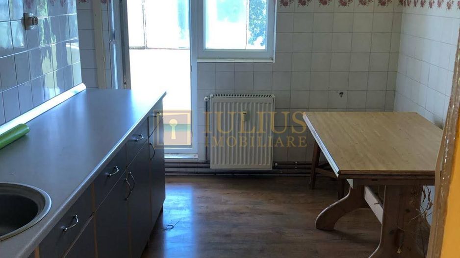 Apartament cu potențial; decomandat– Ideal pentru renovare completă. - Poză 3