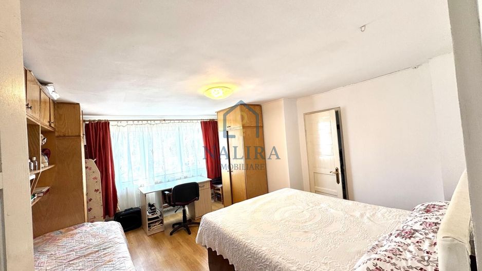 Casa de caramida de vanzare Surdesti cu teren intravilan 5000mp - Poză 10