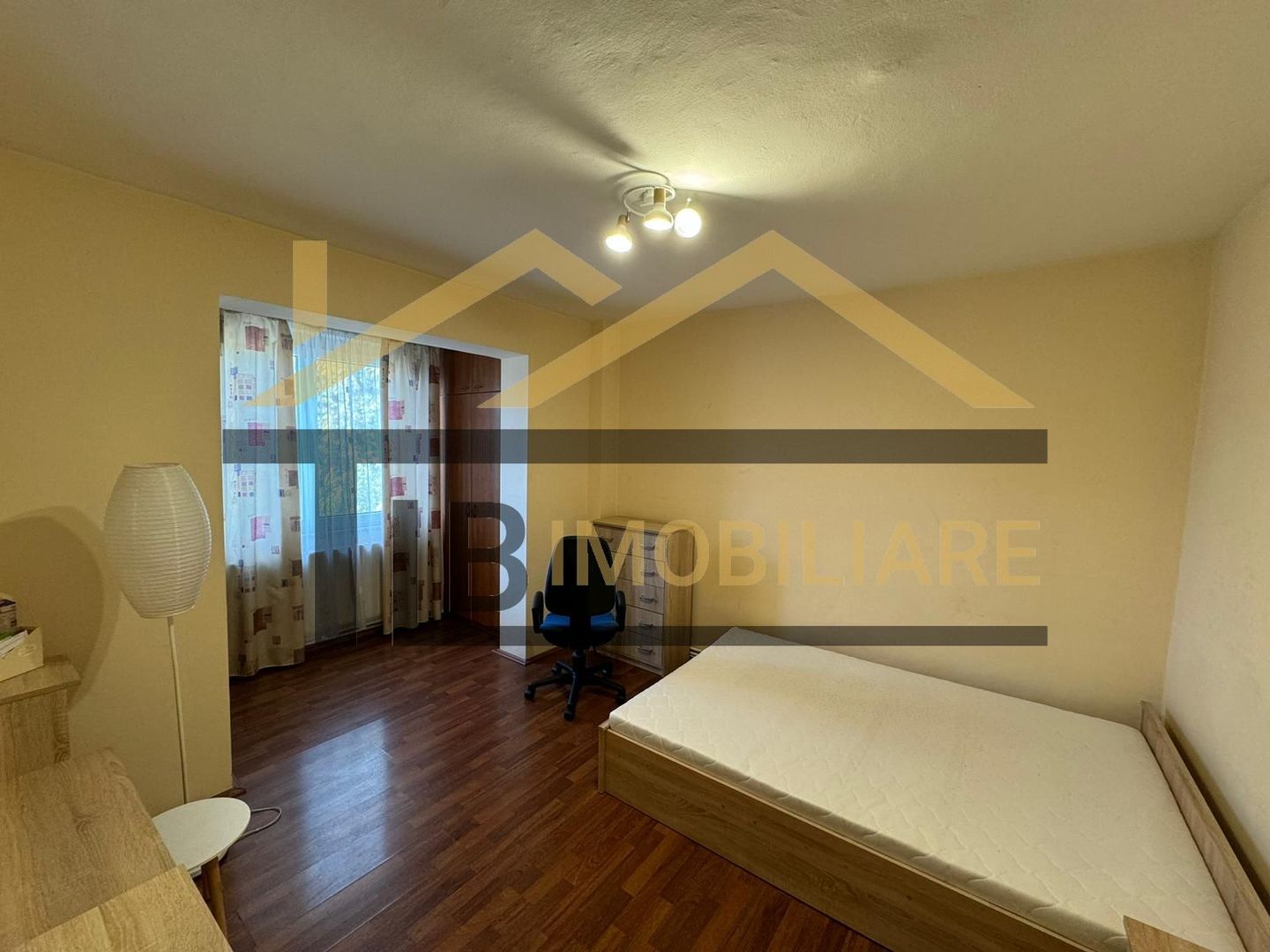 Apartament de 3 camere, 64mp, decomandat, Zona Cornisa - Poză 3