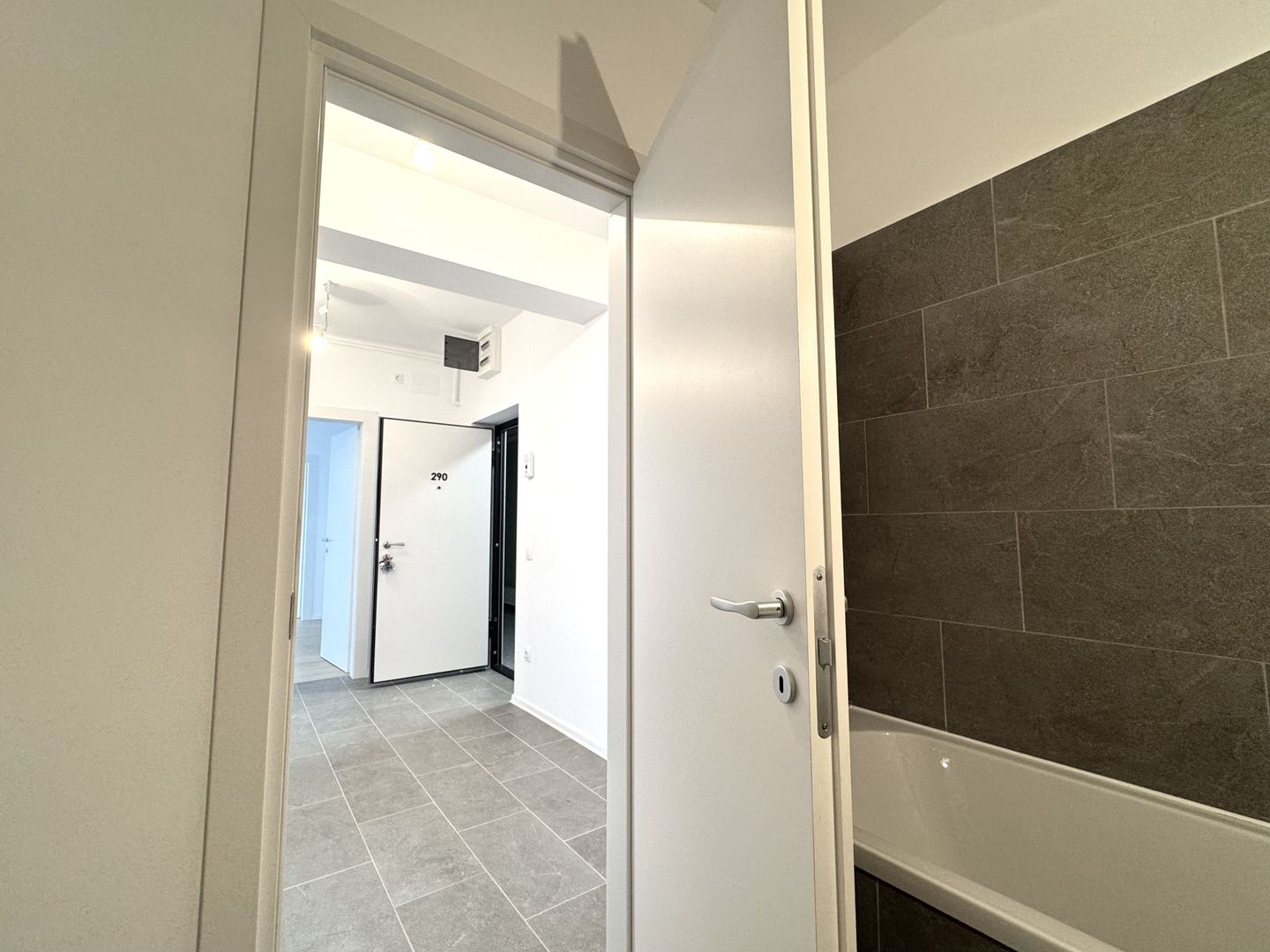 3 camere nou Finisat la cheie - 79 mp SU - Sector 1 - Poză 8