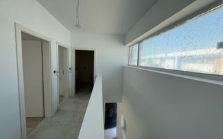 Townhouse modern cu grădină privată într-un cartier verde și sigur - Poză 5