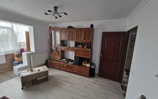 Apartament 3 Camere Complet Renov﻿at | Cisnădie | Etaj 2 din 4 | 50 MP - Poză 2