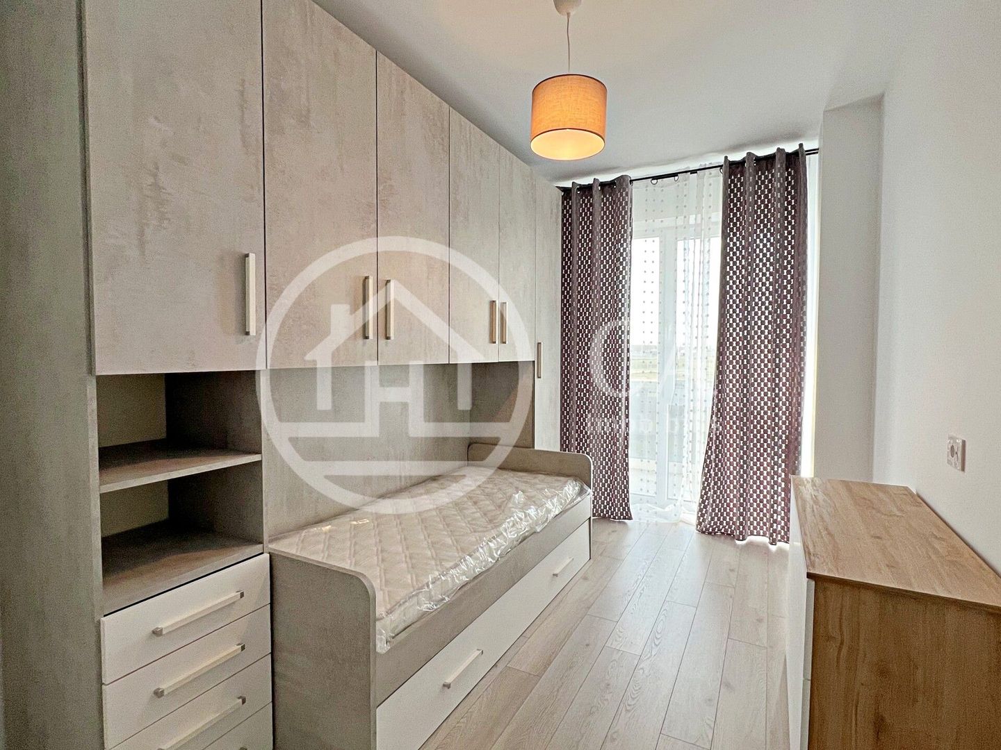 Apartament de închiriat cu 3 camere in Prima Arena, Oradea - Poză 4