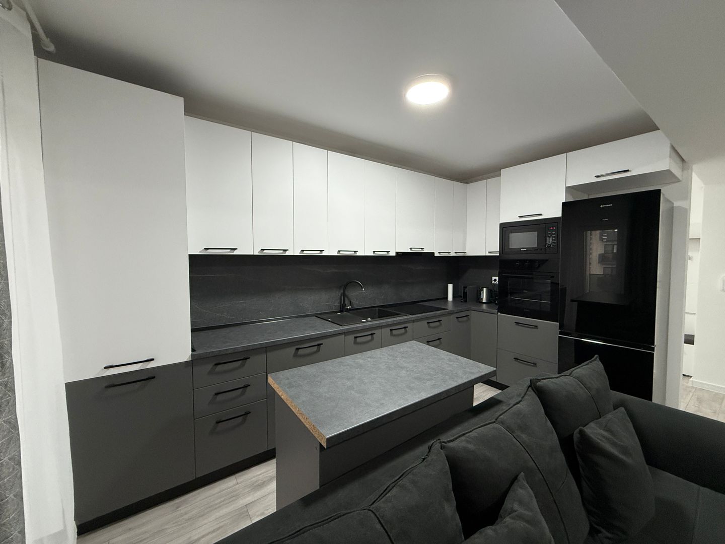 Apartament 2 camere modern cu balcon spatios zona Doamna Stanca - Poză 12