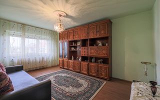 Rezervat Apartament cu 3 camere decomandat in Zona 300 - Poză 2