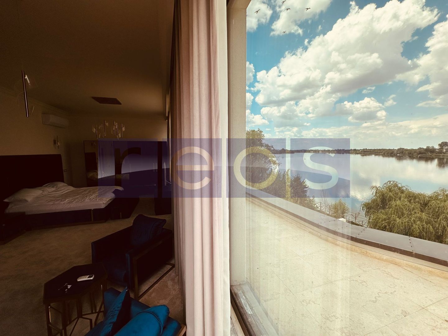 VILA DE LUX | BUFTEA LAC | 8 CAMERE - Poză 25