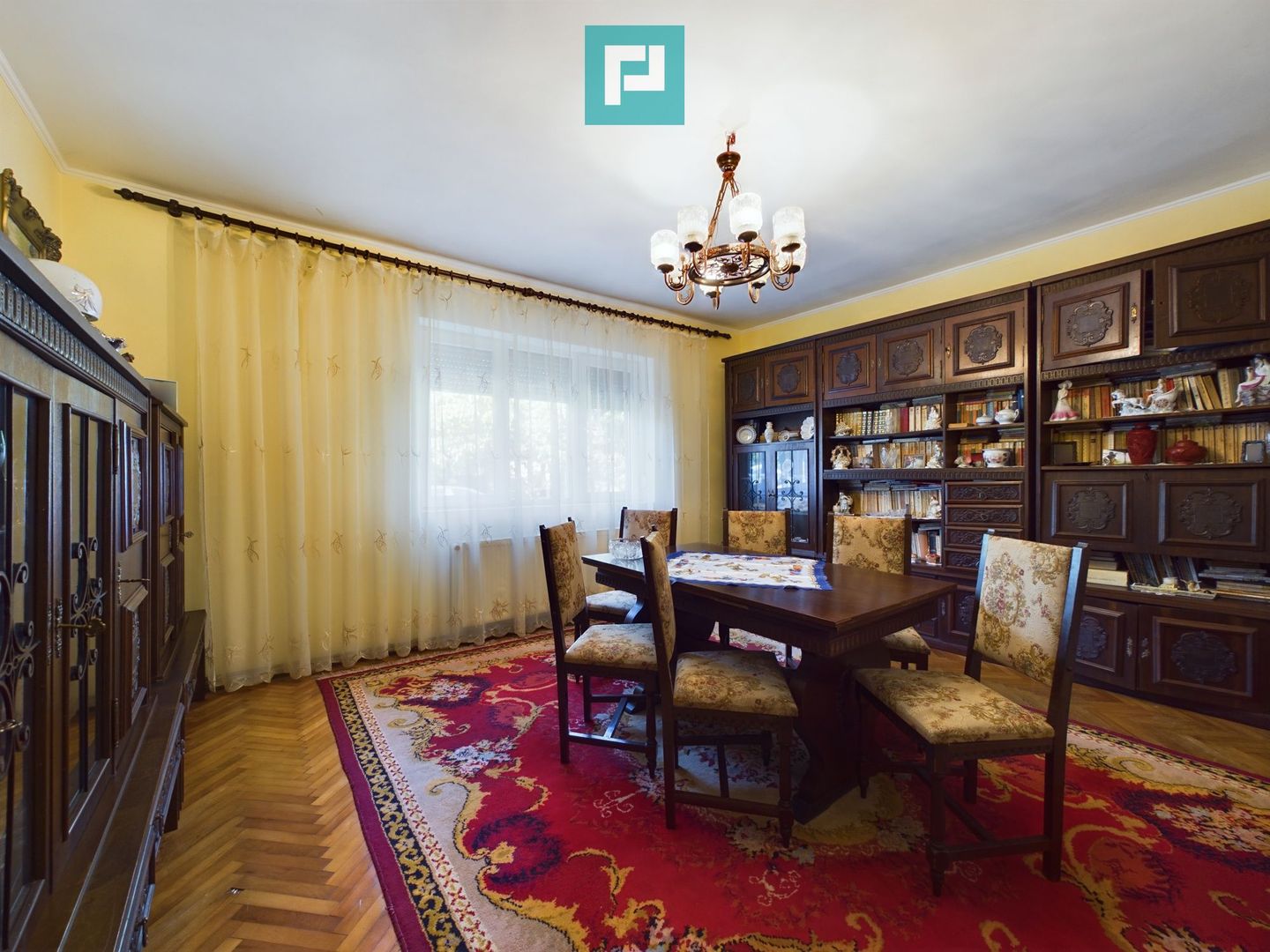 Casă clasică în Chișineu-Criș - Poză 12