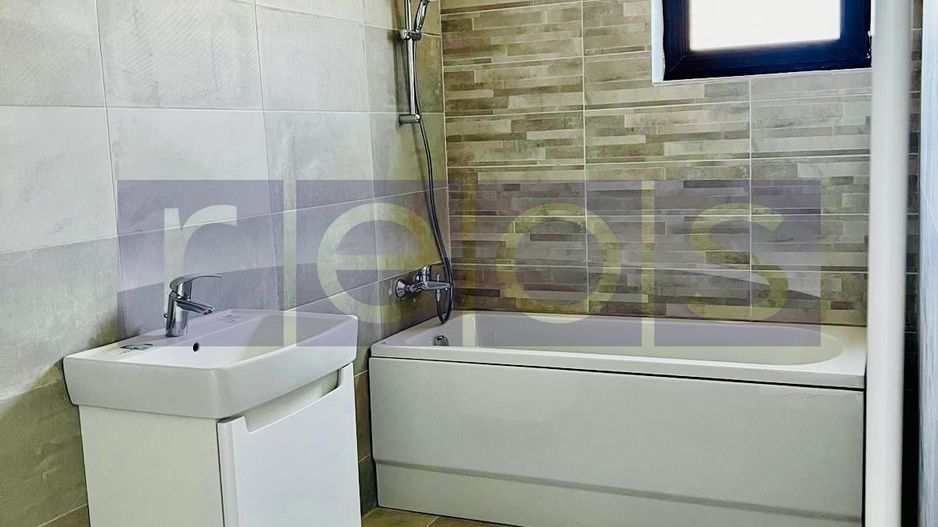 VILA DE VANZARE CORBEANCA 450 MP 6 CAMERE - Poză 8