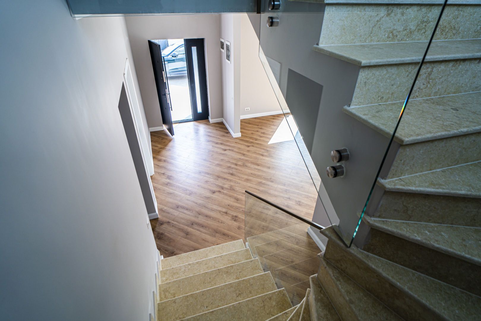 Casa individuala 5 camere / Finisaje Deosebite / Otopeni / Mutare Imediata - Poză 4