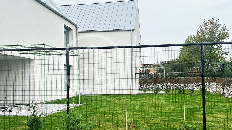 Casa de vanzare cu 5 camere in Paleu, Bihor - Poză 4