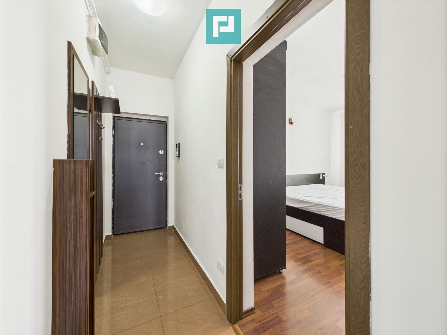 Apartament 2 camere, etaj 1, parcare privata. - Poză 9