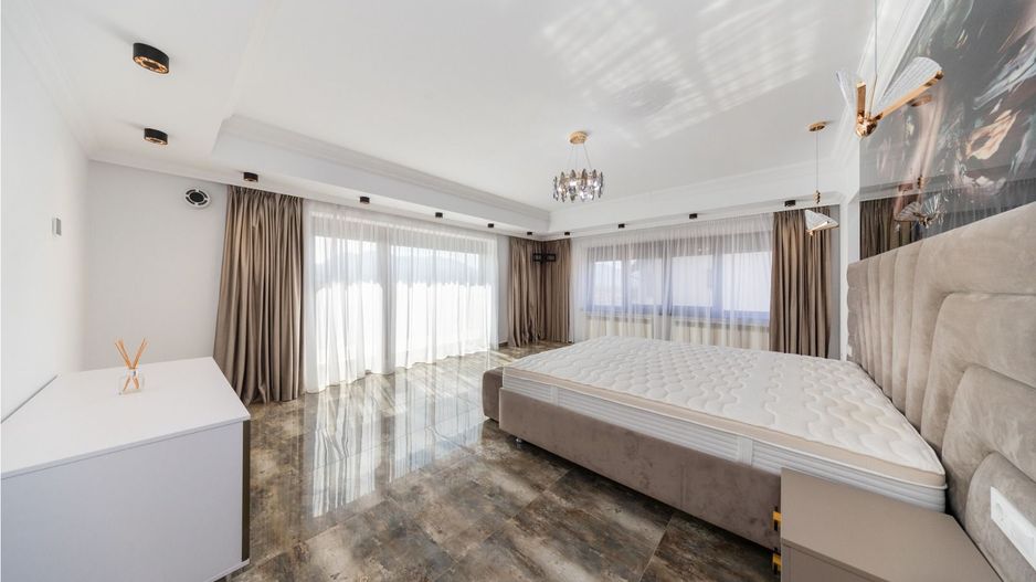 Casa 6 dormitoare+4 bai -1500 mp teren-Sacele - Poză 28