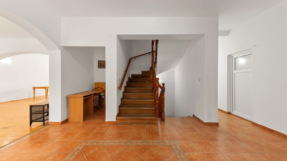 DE INCHIRIAT  Vilă cu 14 camere PIPERA/VOLUNTARI/ROND OMV - Poză 16
