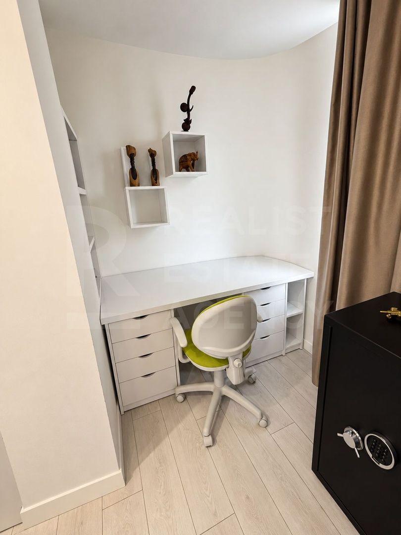 Chirie, apartament, 3 camere, str. București, Centru - Poză 3