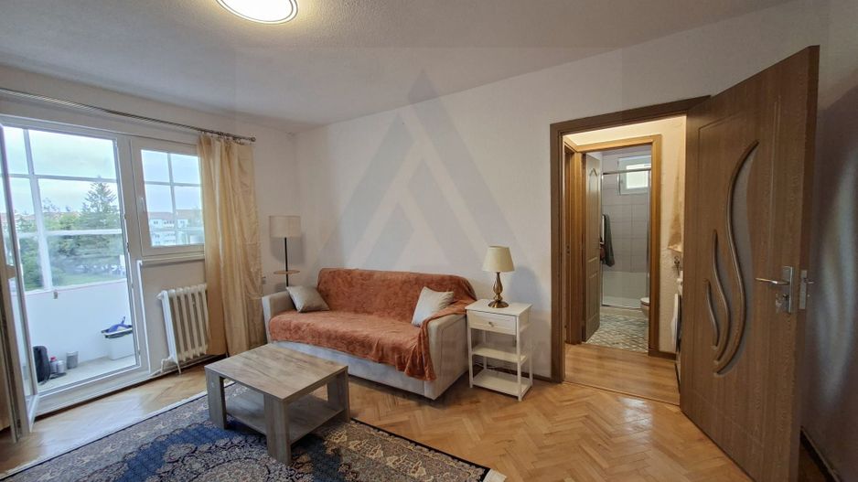 Apartament 3 camere etaj 2 renovat prima inchiriere pe Mihai Viteazul - Poză 1