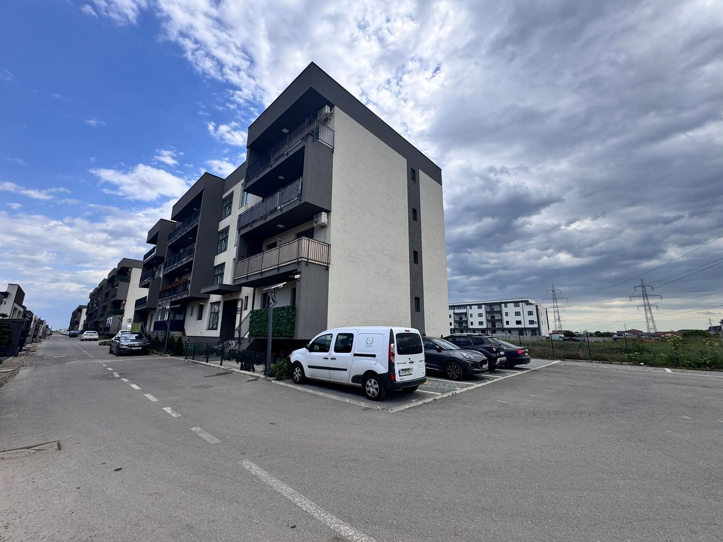 AP. 2 CAMERE- CURTE 60 MP, PARCARE INCLUSA, CENTRALA PROPRIE, MODERN - Poză 10
